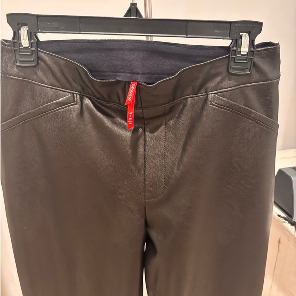 SPANX Faux Leather Flare Leg Pull-On Pants Size Large - Picture 8 of 8